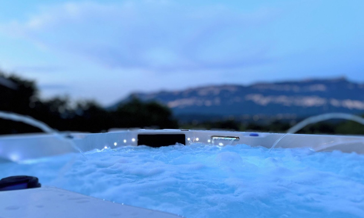 La Motte-Servolex House | House with spa, 6 minutes from Lac du Bourget