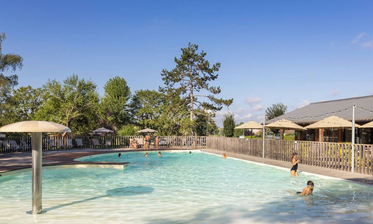 Arnay-le-Duc RV Rental | Huttopia Etang de Fouché