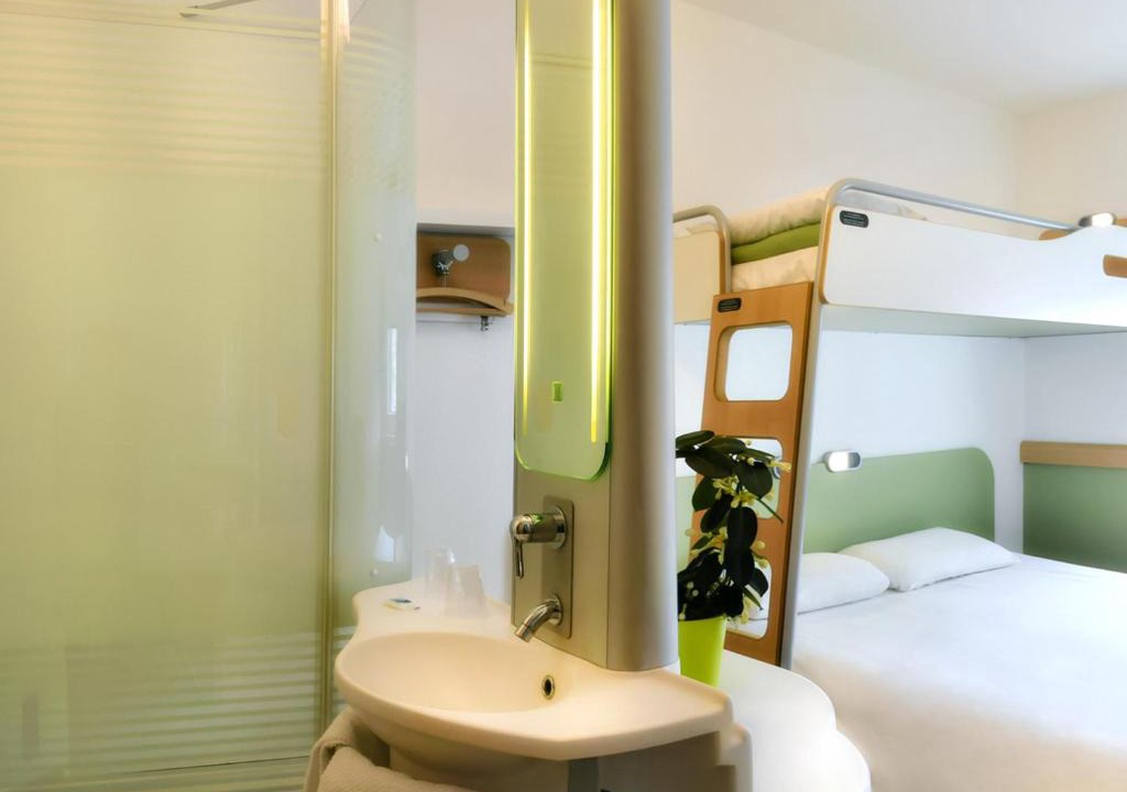 Saint-Quentin Hotel | ibis budget Saint-Quentin Centre Gare