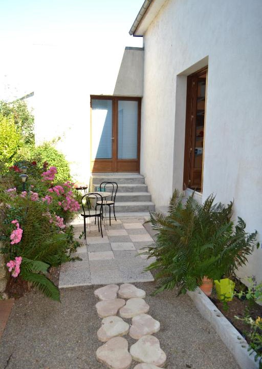 Saint-Nicolas-du-Pelem Apartment | IDAVRO