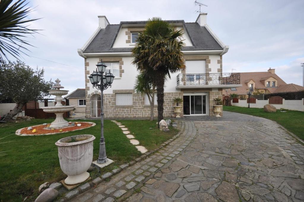 Plerin Apartment | IDEAL ! UN SOUFFLE DE BONHEUR A PLERIN - SUR - MER ( BRETAGNE)