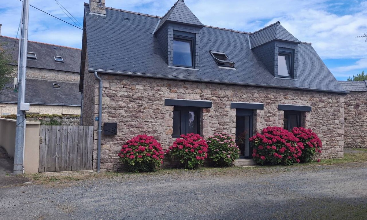 Paimpol House | In stone, with garden, forget your car. port, shops, beach on foot!
