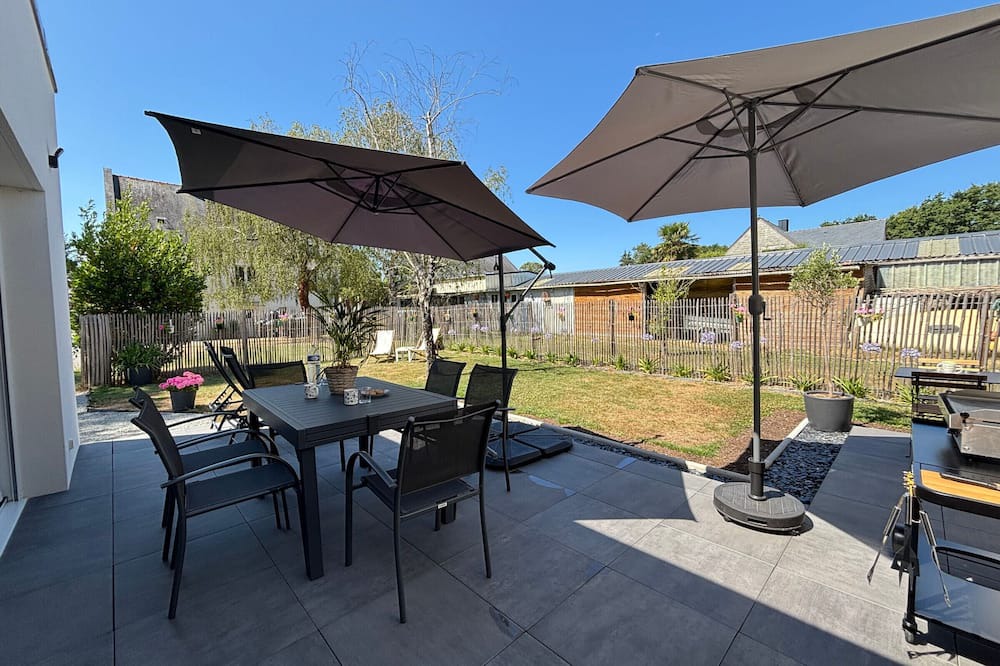 Saint-Molf Cottage | Independent cottage, pets welcome, private parking