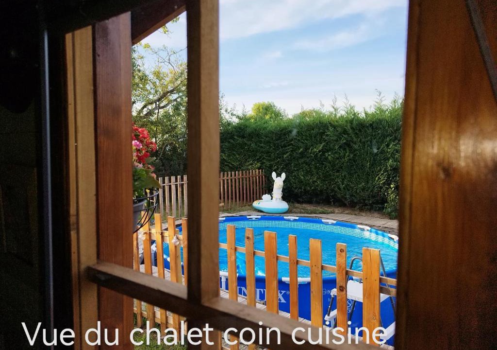 Ferolles Apartment | Jacuzzi Balnéo piscine "La Palmeraie Oasis"