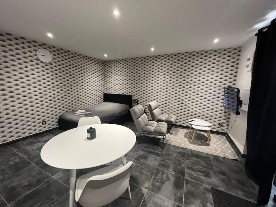 Blanzy Apartment | Joli appartement