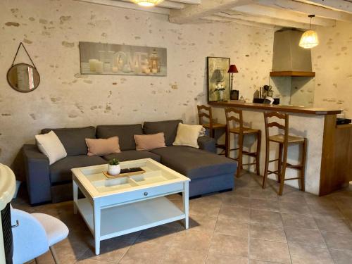Saint-Parize-le-Chatel House | Jolie fermette a 2 min du circuit de Magny Cours