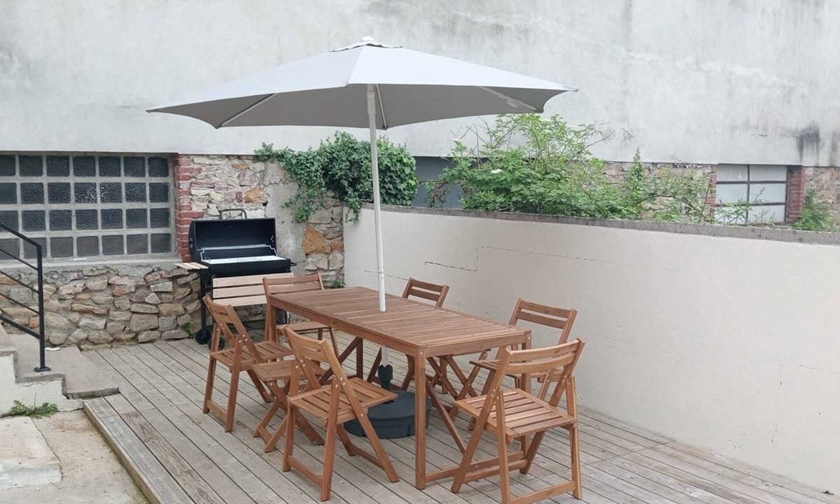 Vierzon House | Jolie Maison Avec Petit Jardin à Louer Proche de la Gare de Vierzon