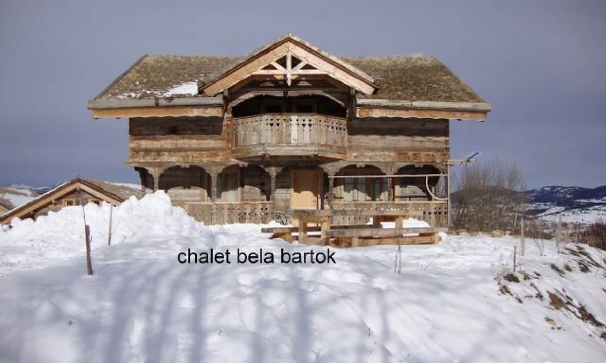 Saint-Pierre-dels-Forcats Ski Chalet | Ker Bela Bartok -Chalet-Family-Mountain view-Ensuite with Bath