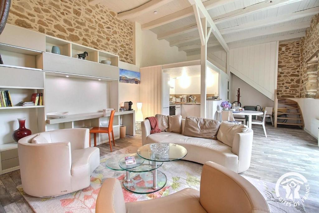 Ploubezre House | Kercoz