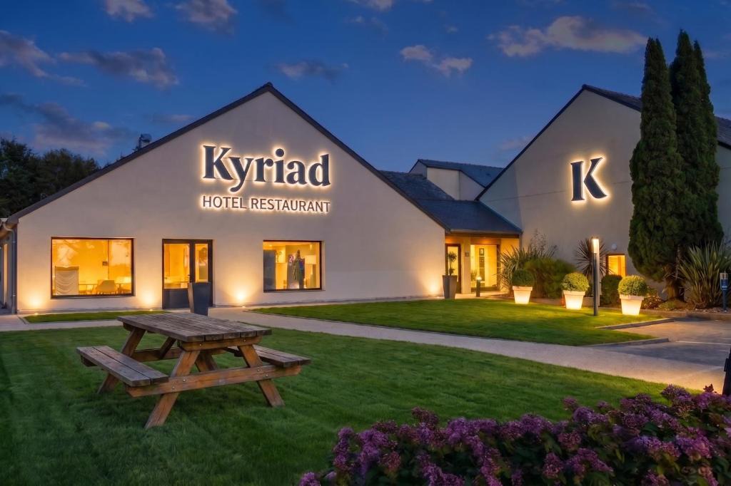 Lannion Hotel | Kyriad Lannion-Perros-Guirec