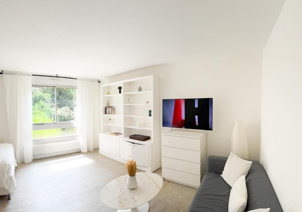 Neuilly-sur-Seine Apartment | L Écrin de Neuilly - La Défense & Champs Elysées 10 min away