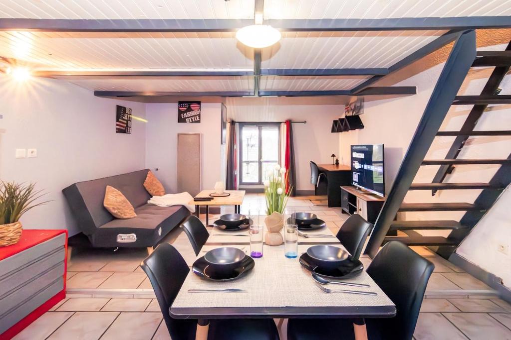 Vienne Apartment | 'L'Acacia' Design Cocoon, Historic Heart of Vienna