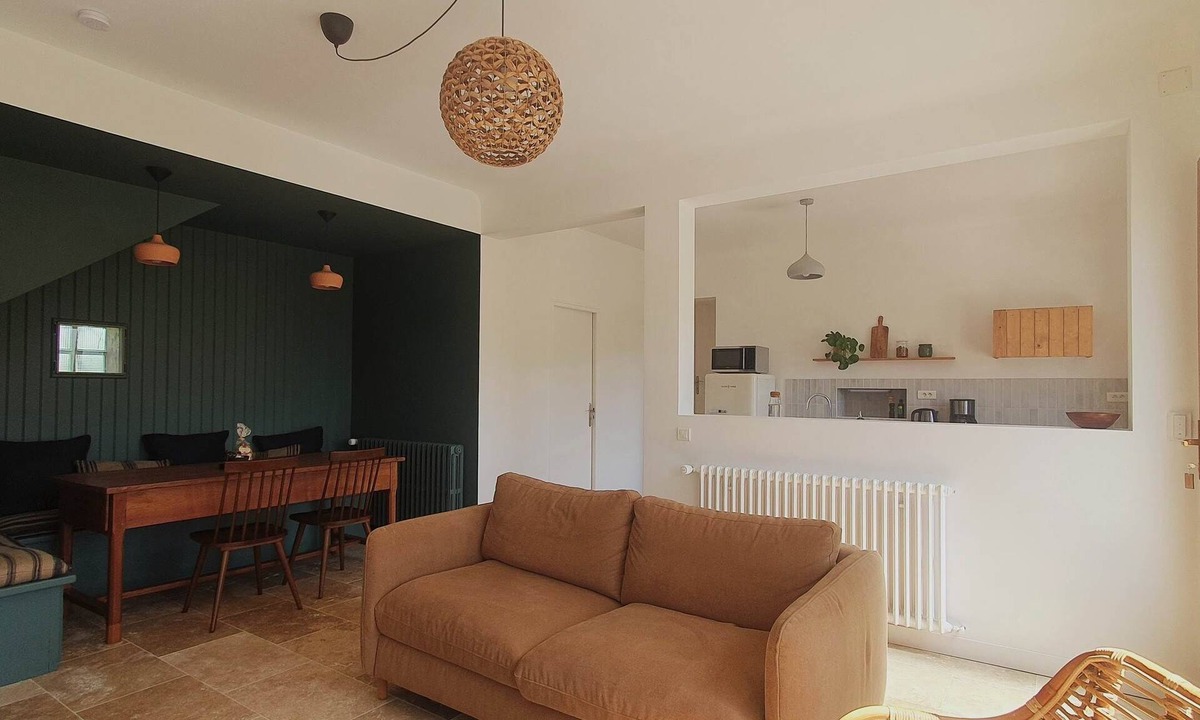Montcuq-en-Quercy-Blanc House | L'Acolyte - four person gîte