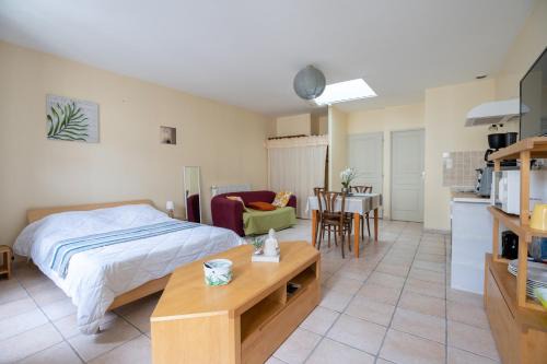 Jonzac Apartment | L'Arbre Rouge & L'Arbre Vert