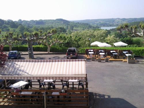 Molieres Hotel | L'Auberge du Quercy Blanc