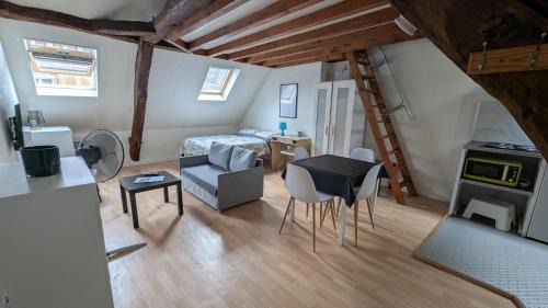 Autun Apartment | L'autunette au quartier historique d'Autun