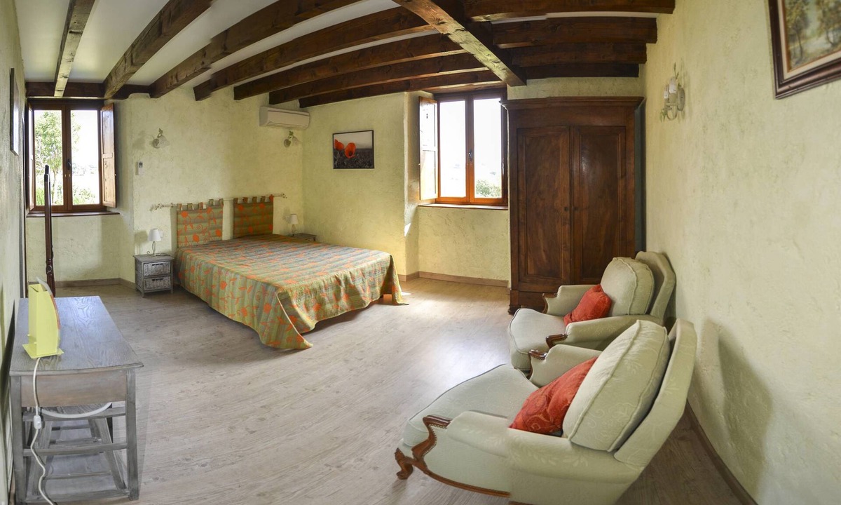 Tauriac-de-Naucelle Bed & Breakfast | L'Ecrin Du Ségala B&B