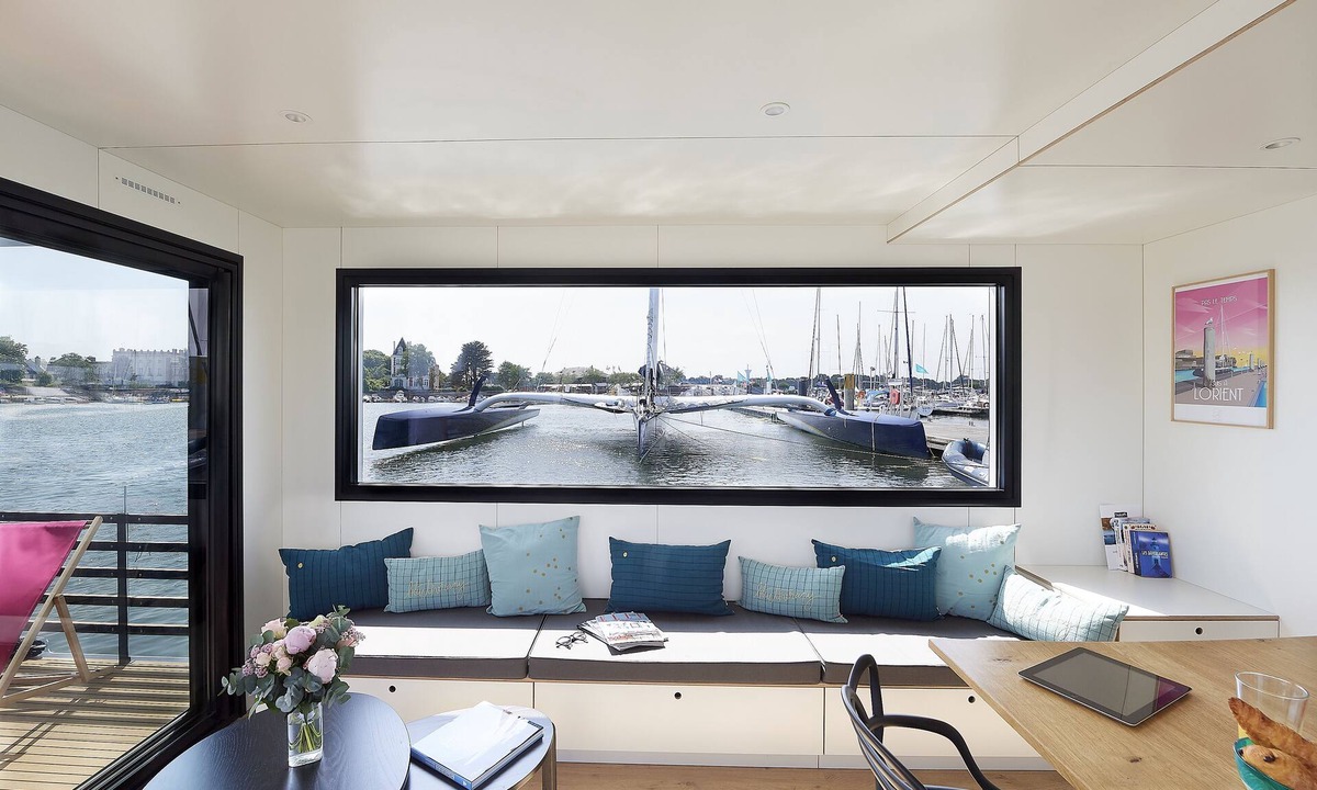 Kerroch Boat Rental | L'endroit, Lodge Boat