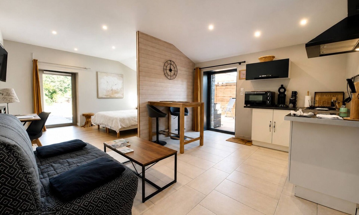 Surzur Apartment | "L'Orée - Private SPA - Quiet location