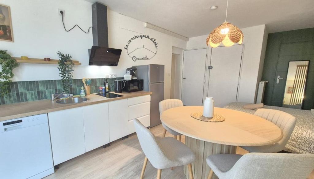 Vertaizon Apartment | La Bâtisse de Chignat #Charme#Parking