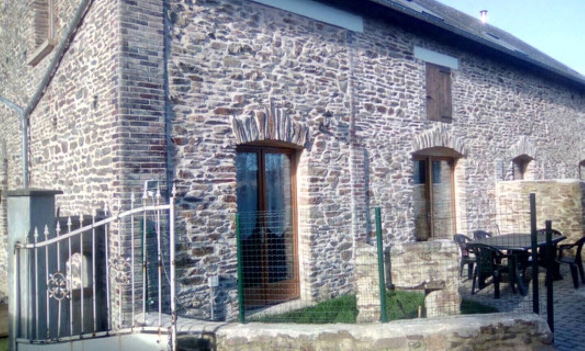Sainte-Marguerite-d'Elle House | La Baconnerie farm. LA CHARETTERIE gite near the landing beaches