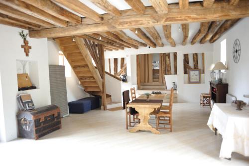 Pommeuse Bed & Breakfast | La Bergerie Du Château De Pommeuse