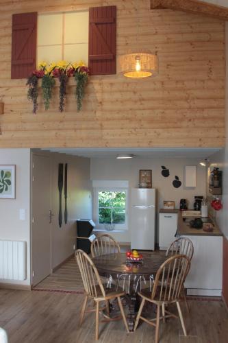 Guiclan House | La Cabane Du Manoir De Kerofil
