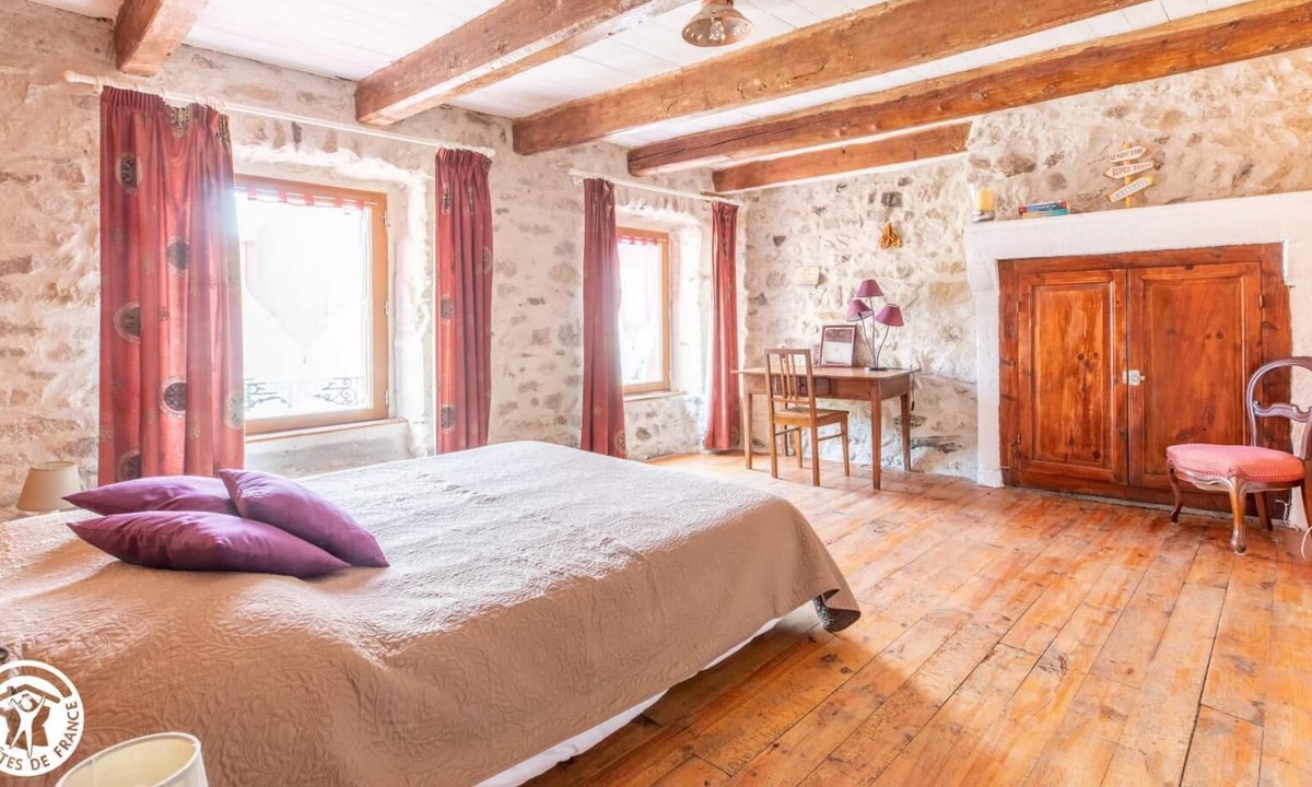 Chambon-sur-Lac House | La Chambonnaire - Chambon-sur-lac