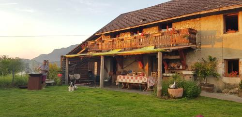 Saint-Paul Bed & Breakfast | La chambre Savoyarde chez les garçons