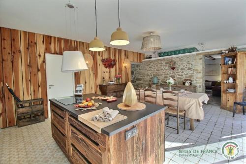 Pleumeur-Bodou House | La chaumière