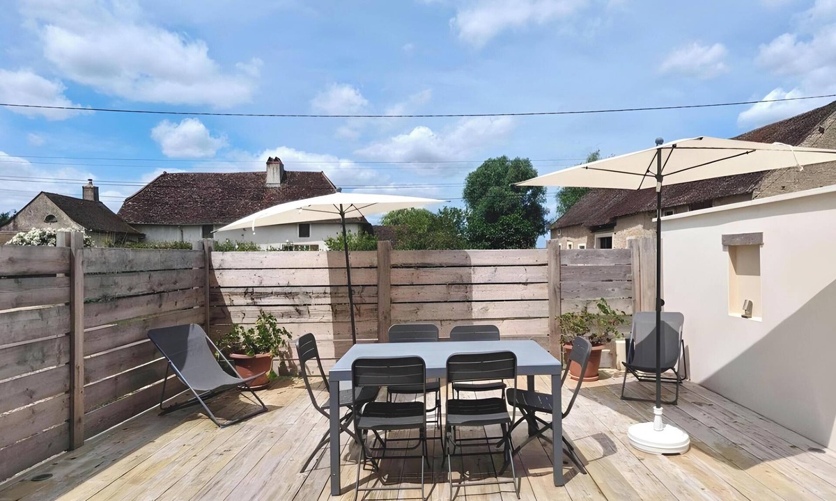 Villy-le-Brule House | La Chouette Burgonde: Peaceful Stay Between Beaune and Nuits-Saint-Georges