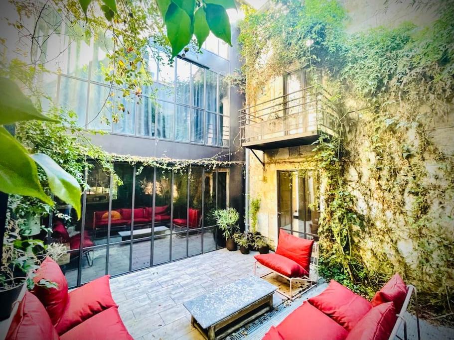 Rochefort Villa | La Dame de Verre