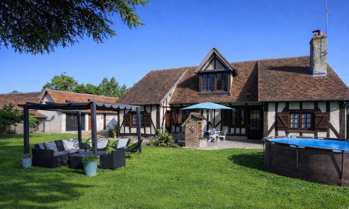 Chaon House | La Demeure du Cerf: 6-p cottage, pool, jacuzzi, near Beauval, Orléans, Lamotte.