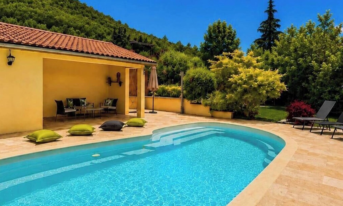 Espere Villa | La Dolce Quercy, charming gîte with swimming pool & SPA