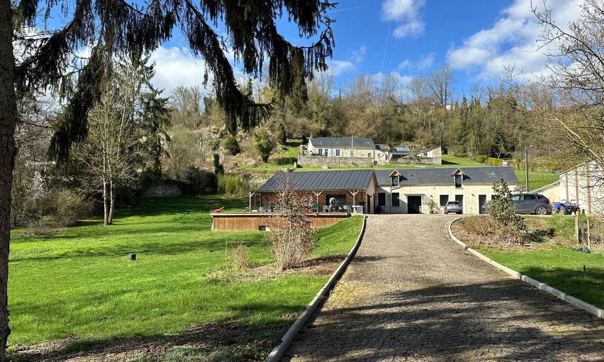 Dommiers House | La Dommarienne, Grande Maison en Bordure de Forêt