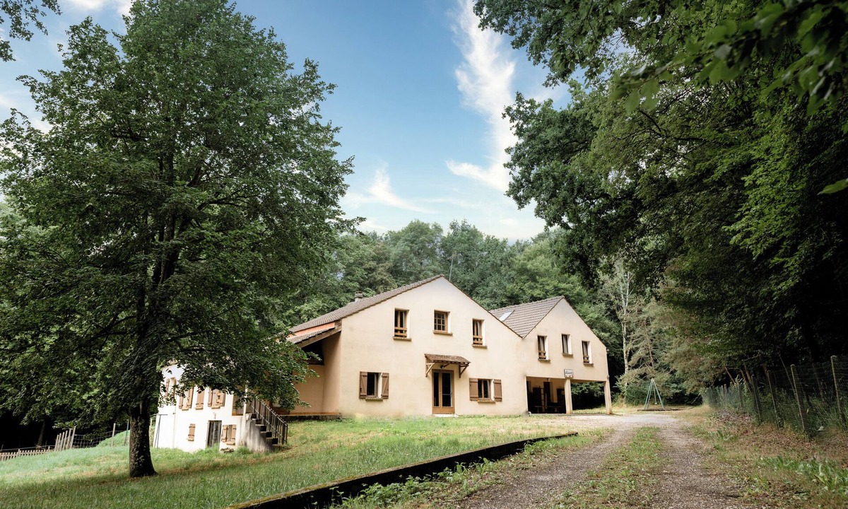 Saint-Augustin House | La Donaclaudré - Large 63-person group gîte in the heart of nature, 1 hour from Paris.