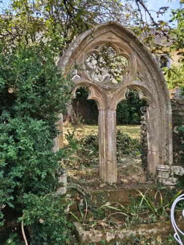 Salignac-Eyvignes Bed & Breakfast | La fenêtre Massoulié