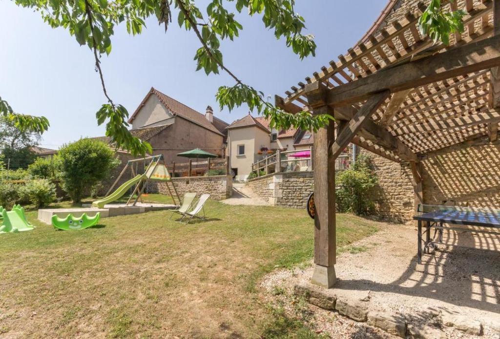 Auxant House | La Glycine