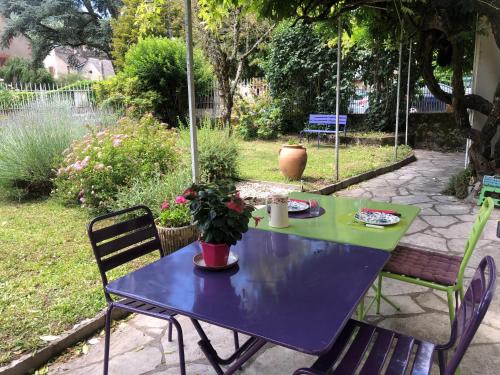 La Canourgue Apartment | La Glycine