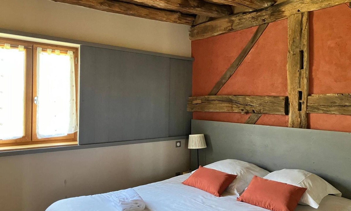 Montbeugny Cottage | La Huzarde Cottage in Montbeugny for 4 pers. with pets allowed and parking
