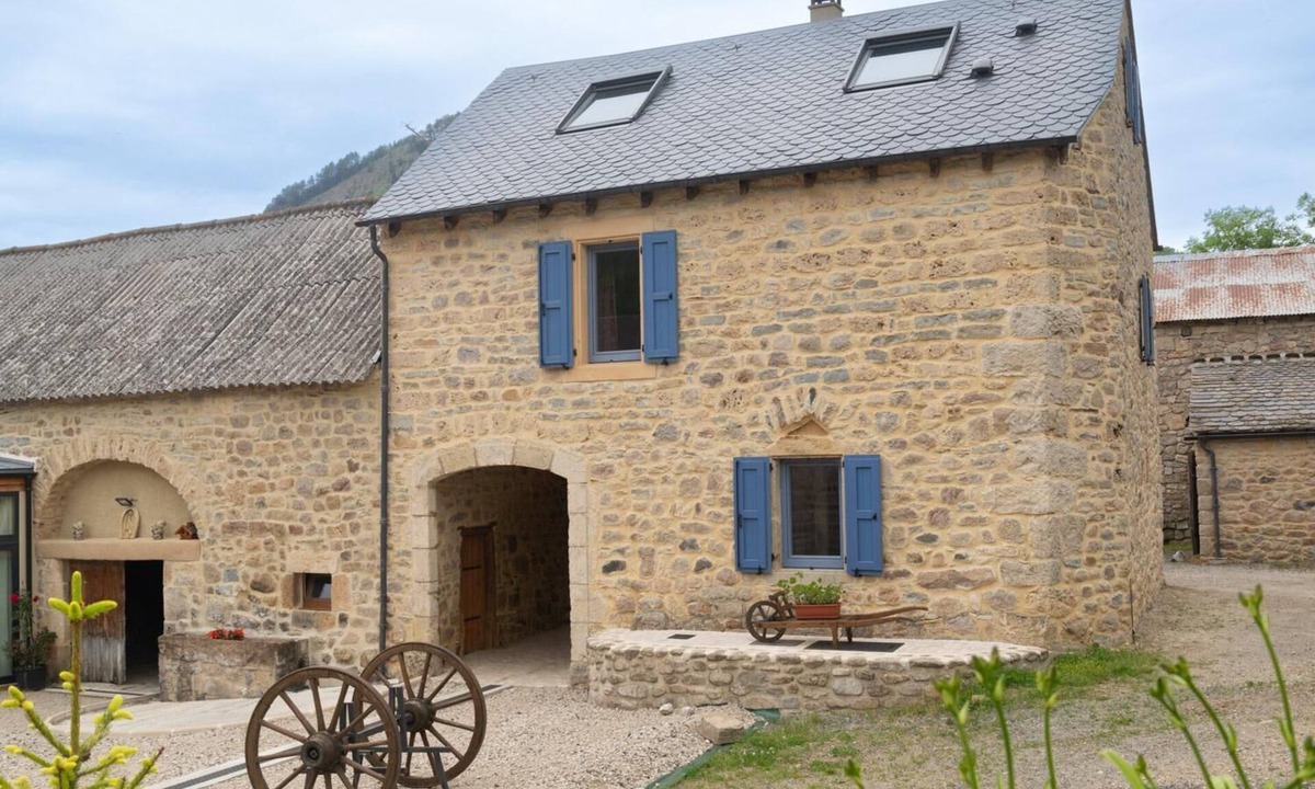 Saint-Etienne-du-Valdonnez House | La Maison Bleue 4/6 Personnes