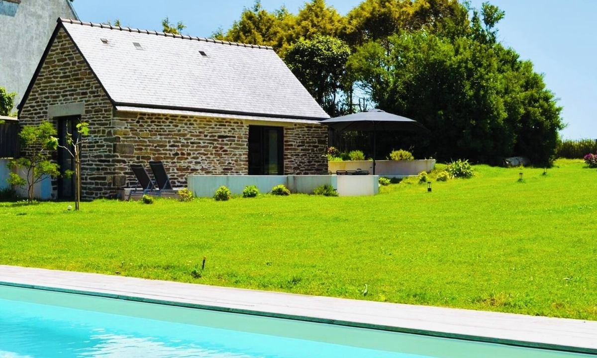 Ploneour-Lanvern House | La Maison de Célestine Bord de mer et Piscine