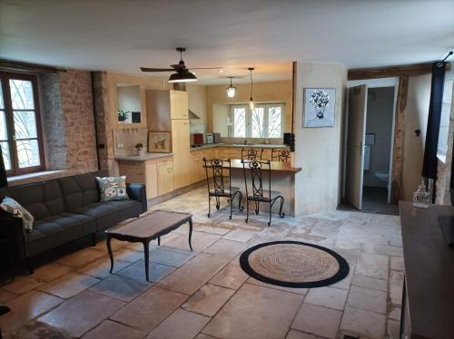 Autigny-la-Tour Apartment | La Maison Du Meunier Avec Terrain
