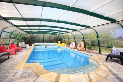 Senoville House | La Maison Merlin - Maison avec piscine Sénoville