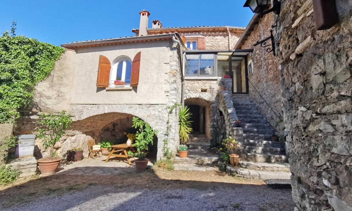 Causse-de-la-Selle House | La Maison Viala - Gîte