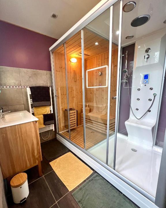 Nevers Apartment | * La Maisonette * avec Sauna & Hammam privatifs