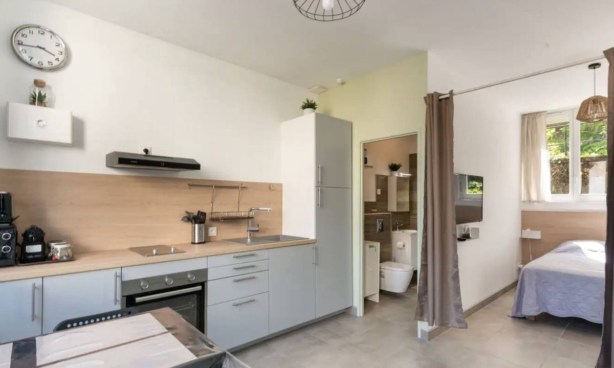 Le Creusot House | La Maisonnette Du Parc