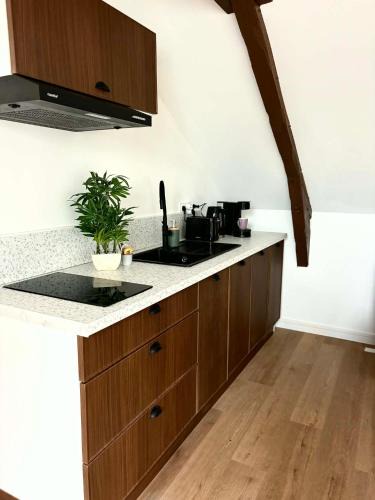Montlucon Apartment | La Mansarde - Appartement cosy de 2 chambres