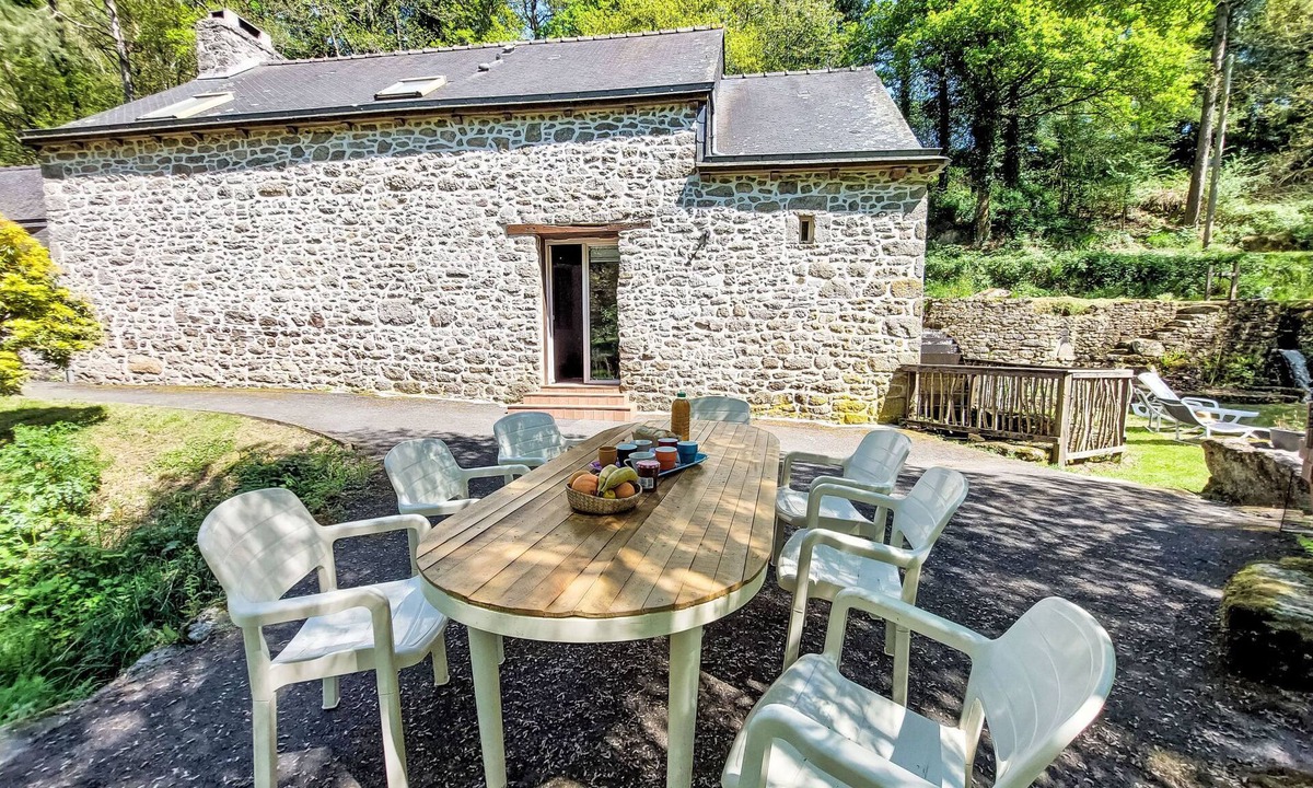 Saint-Glen House | La Meunière by Interhome