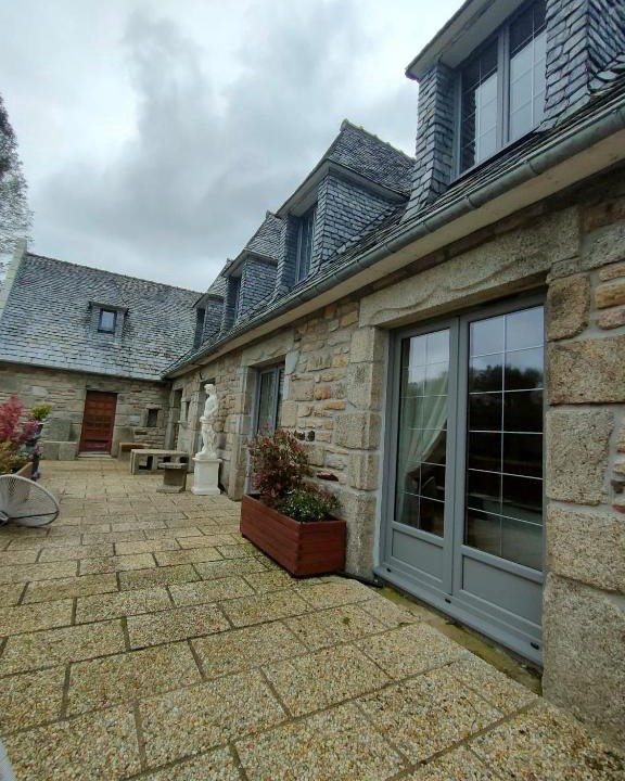 Huelgoat House | La montagnarde